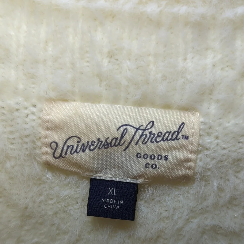 Universal Thread Cream Eyelash Sweater Mock Neck Soft Women's Size XL